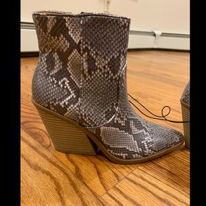 Express Snakeskin booties brand new size 7